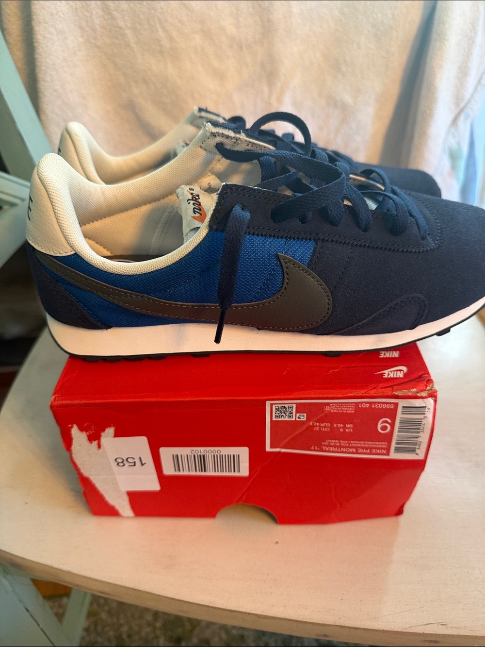Nike Men's Navy and Royal Blue Classic Runner Sneakers